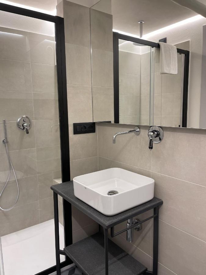 Raha Suites Сиракуза Екстериор снимка
