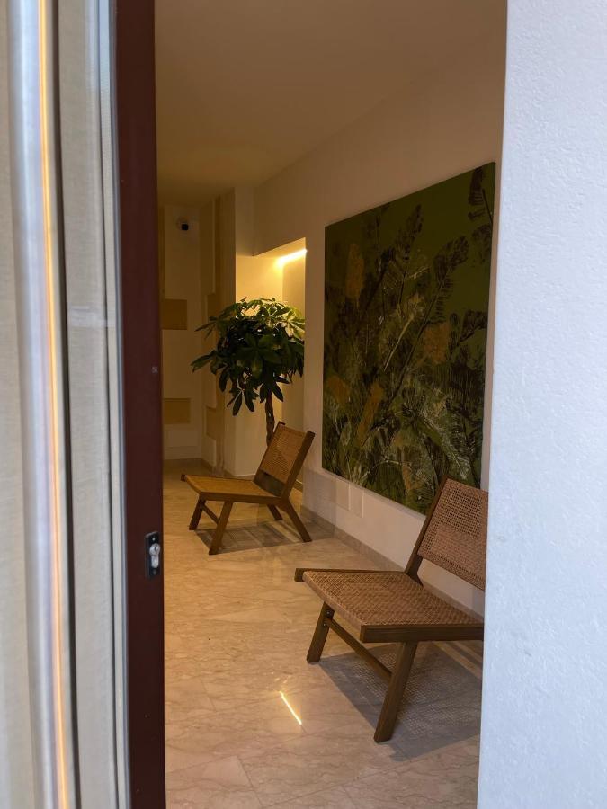 Raha Suites Сиракуза Екстериор снимка